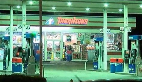 Thornton's gas station robbed on Southwest Side